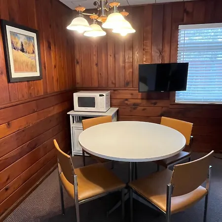 Sleeping Bear Riverside Cabins Honor Exterior photo